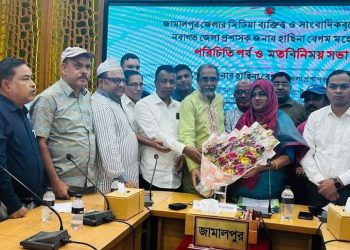 জামালপুরকে দুর্নীতিমুক্ত করার ঘোষণা দিলেন নবাগত জেলা প্রশাসক হাছিনা বেগম 