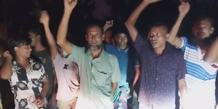 ভাঙ্গায়  দ্বিতীয় স্বামীকে কুপিয়ে হত্যা করল প্রথম স্বামী,  বিচারের দাবিতে এলাকাবাসীর বিক্ষোভ মিছিল 