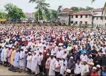 হাজারো মানুষের শ্রদ্ধা ও ভালোবাসায় বাবার পাশে চিরনিদ্রায় শায়িত হলেন সাবেক প্রতিমন্ত্রী মো. মাহবুবুর রহমান