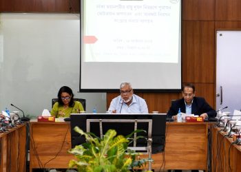 আগামী ছয় মাসের মধ্যে ফিটনেস বিহীন যানবাহন রাস্তা থেকে অপসারণ করতে হবে-সড়ক ও সেতু উপদেষ্টা