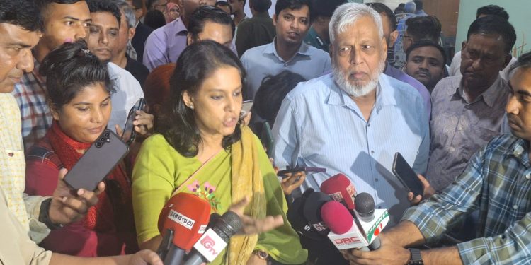 ছয় মাস পরে ঢাকায় ফিটনেসবিহীন পুরাতন মোটরযান নিষিদ্ধ- পরিবেশ উপদেষ্টা রিজওয়ানা হাসান