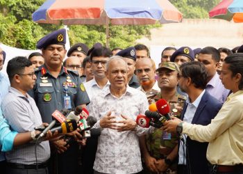 যানজট নিরসনে রাস্তা প্রশস্তকরণ ও পার্কিংয়ের স্থান বৃদ্ধির বিষয়ে নির্দেশনা-কারা অধিদপ্তরের প্রকল্প পরিদর্শন শেষে স্বরাষ্ট্র উপদেষ্টা