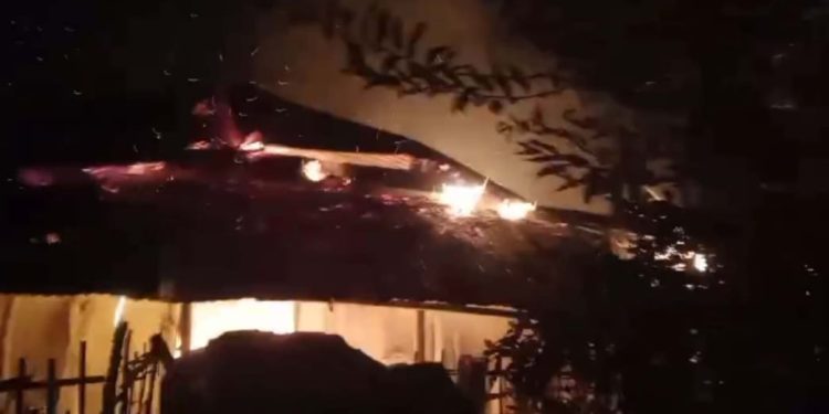 রাইখালীর হাফছড়িতে আগুনে পুড়ল ১ টি বসতঘর