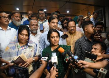 সুস্থ পরিবেশের জন্য পলিথিনের শপিং ব্যাগের বিকল্প ব্যবহারের আহ্বান জানালেন পরিবেশ উপদেষ্টা সৈয়দা রিজওয়ানা হাসান