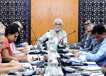 নিজ দেশের মানুষের বিরুদ্ধে বুলেট ব্যবহার করা যায় না -স্থানীয় সরকার উপদেষ্টা