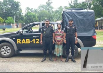 গাংনীতে অন্যকে ফাঁসাতে গিয়ে অস্ত্রসহ ১জন আটক