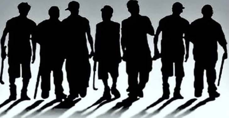 গাংনী আকুবপুর নামক স্থানে গণ ডাকাতি