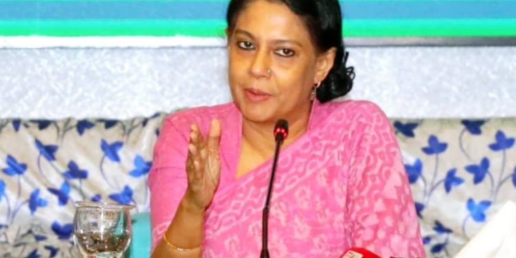 ২০ বছরের বেশি পুরনো বাস-মিনিবাস এবং ২৫ বছরের বেশি পুরনো মালবাহী যানবাহন রাস্তা থেকে প্রত্যাহারে পরিবেশ মন্ত্রণালয়ের উদ্যোগ