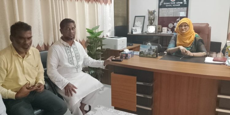 রামপালে উপজেলা নির্বাহী অফিসারের সাথে কৃষিবিদ শামীম’র মতবিনিময় 