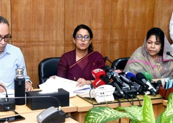 সেন্টমার্টিনে সিঙ্গেল ইউজ প্লাস্টিকের ব্যবহার বন্ধ এবং পর্যটকের সংখ্যা সীমিত করা হবে- পরিবেশ উপদেষ্টা সৈয়দা রিজওয়ানা হাসান