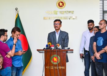 ডিসেম্বরের মধ্যে ২০ হাজার ভিসা আবেদন নিষ্পত্তির আশ্বাস ইতালি দূতাবাসের : পররাষ্ট্র উপদেষ্টা