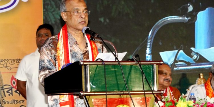 সকল সনাতন ধর্মাবলম্বীকে স্বতঃস্ফূর্তভাবে দুর্গাপূজা উদযাপনের আহ্বান স্বরাষ্ট্র উপদেষ্টার