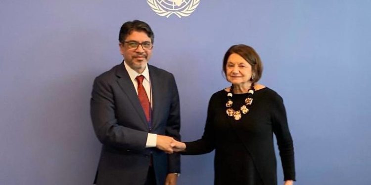 মিয়ানমারের নৌবাহিনীর হাতে এক বাংলাদেশি মৎস্যজীবী হত্যার প্রতিবাদ জানিয়েছে বাংলাদেশ