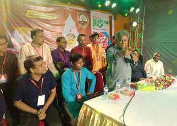 সারাদেশে শান্তিপূর্ণ ও উৎসবমুখর পরিবেশে পূজা উদযাপিত হচ্ছে : বস্ত্র ও পাট এবং নৌপরিবহন উপদেষ্টা