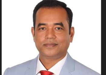 ঢাকা জেলা যুবলীগের আহ্বায়ক মিজানুর রহমান মহিপুর থানায় আত্মসমর্পন করেছে জেলা যুবলীগের আহ্বায়ক মিজানুর রহমান মহিপুর থানায় আত্মসমর্পন করেছে