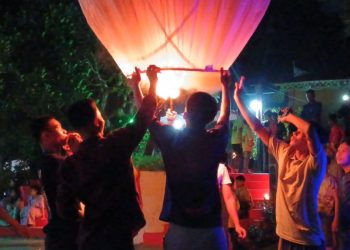 পটুয়াখালীতে পালিত হয়েছে রাখাইনদের প্রবারণা পুর্নিমায় ফানুস উৎসব