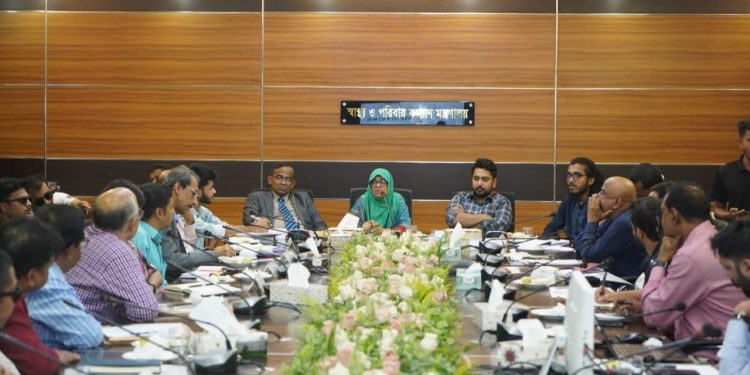 বৈষম্যবিরোধী আন্দোলনে আহতদের সঙ্গে স্বাস্থ্য ও তথ্য উপদেষ্টার মতবিনিময়