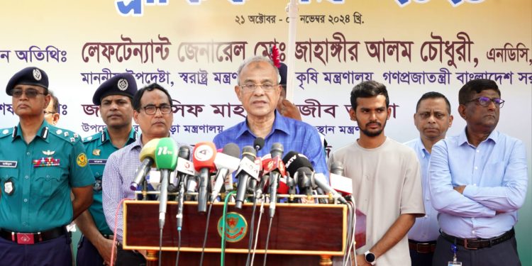 ট্রাফিক ব্যবস্থার উন্নয়নে জনসম্পৃক্ততা ও সচেতনতা বৃদ্ধি করতে হবে- স্বরাষ্ট্র উপদেষ্টা