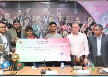 সাফজয়ী নারী ফুটবল দলকে এক কোটি টাকা পুরস্কার যুব ও ক্রীড়া মন্ত্রণালয়ের