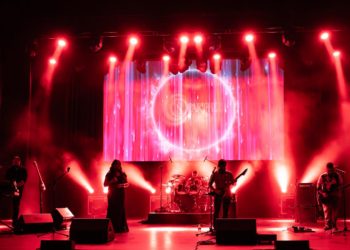 বন্যার্তদের আর্থিক সহায়তার লক্ষ্যে কানাডায় চার ব্যান্ডের কনসার্ট