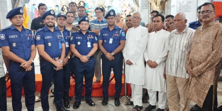 নরসিংদীর মাধবদীতে বিভিন্ন পূজা মন্ডপ পরিদর্শন