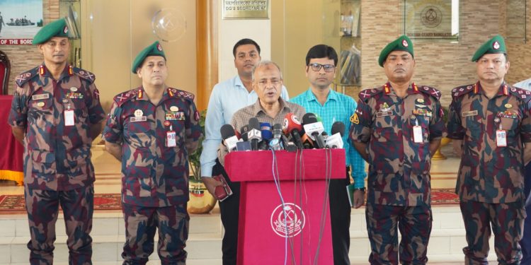 সীমান্তে কোনো শিথিলতা প্রদর্শন করা যাবে না- স্বরাষ্ট্র উপদেষ্টা