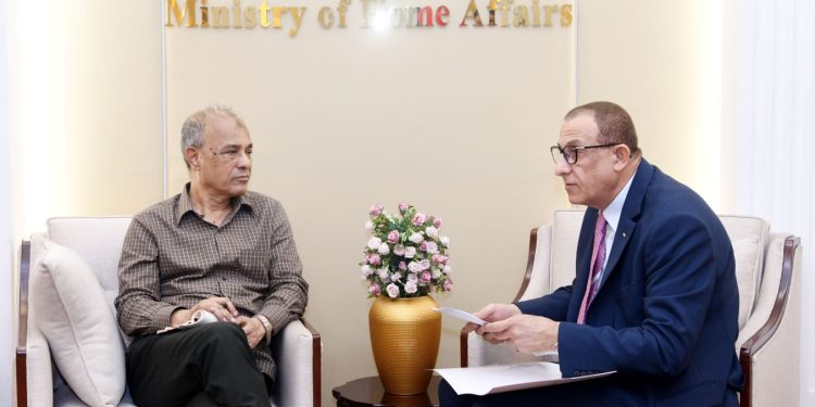 বাংলাদেশ সবসময় ফিলিস্তিনি জনগণের পাশে আছে- স্বরাষ্ট্র উপদেষ্টা