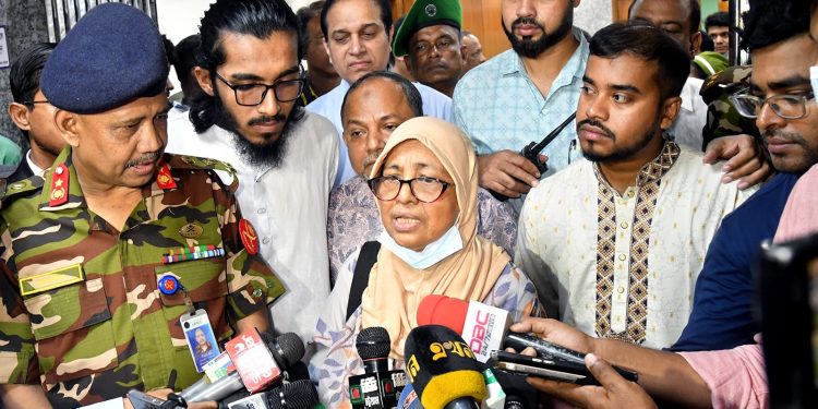 আন্দোলনে আহতদের সুচিকিৎসায় আমাদের সর্বোচ্চ অগ্রাধিকার – স্বাস্থ্য উপদেষ্টা