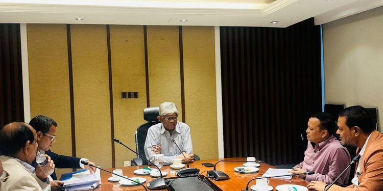 প্রযুক্তি কাজে লাগিয়ে চিংড়ির উৎপাদন বাড়ানো আহবান বাণিজ্য উপদেষ্টার