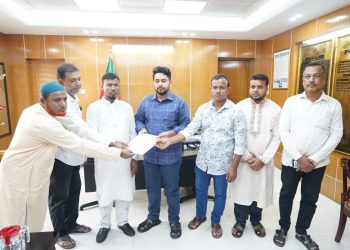 উপদেষ্টা নাহিদ ইসলামের সঙ্গে শহিদ আবু সাঈদের পরিবারের সাক্ষাৎ