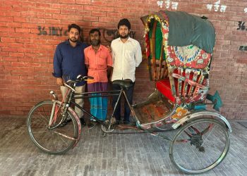 শহিদ গোলাম নাফিজের দেহ বহনকারী সেই রিকশাটি আনা হলো গণভবনের স্মৃতি জাদুঘরে