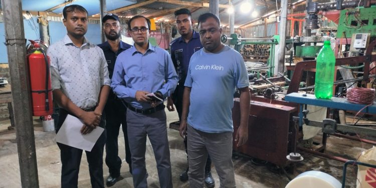 পলিথিন বিরোধী অভিযান অব্যাহত: ৮৮ হাজার টাকা জরিমানা, ৯৩৬ কেজি পলিথিন জব্দ