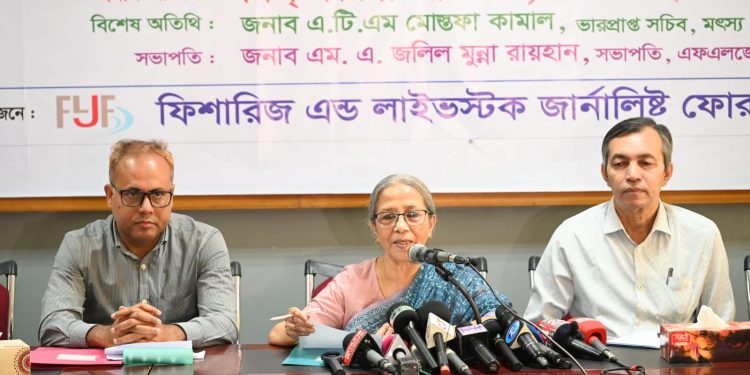 দুধের ঘাটতি পূরণে আমদানি নির্ভরতা বদলাতে চাই: মৎস্য ও প্রাণিসম্পদ উপদেষ্টা