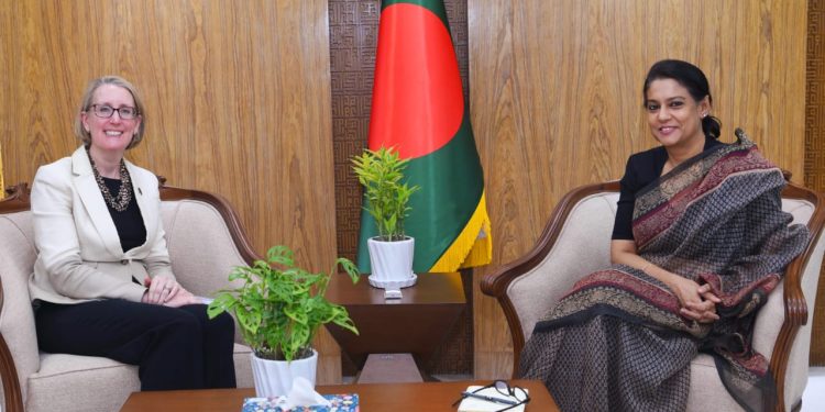 পরিবেশ উপদেষ্টা NAP বাস্তবায়নে এবং শব্দ দূষণ মোকাবেলায় যুক্তরাজ্যের সহায়তা চান