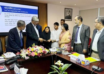 SDF আর্থিক সহায়তায় জুলাই-আগস্ট আন্দোলনের নায়কদের পাশে দাঁড়িয়েছে