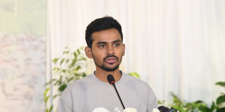 জনকল্যাণমুখী কার্যক্রমে আমলাতান্ত্রিক জটিলতা রাখা হবে না: উপদেষ্টা আসিফ মাহমুদ