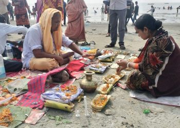 কুয়াকাটায় পুণ্যস্নানের মধ্যদিয়ে শেষ হলো তিনদিন ব্যাপী রাস উৎসব