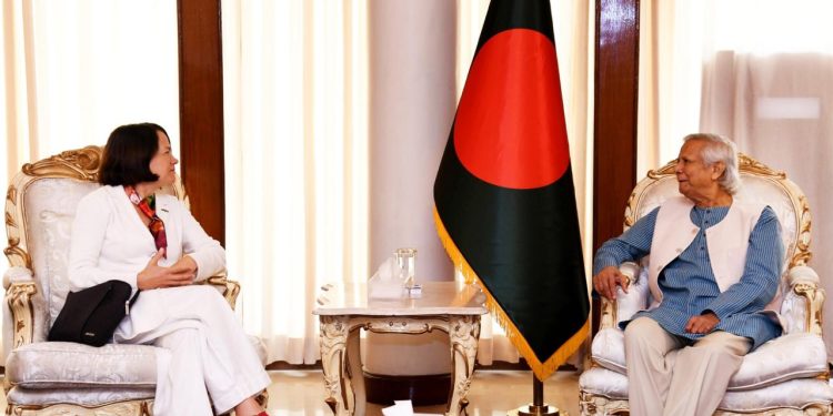 ইউনূসের নেতৃত্বাধীন অন্তর্বর্তী সরকারকে পূর্ণ সমর্থন দিয়েছে যুক্তরাজ্য