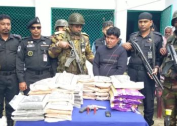 মেহেরপুর জেলায় গাংনীতে অস্ত্র-গুলিসহ ইউপি মেম্বার টুটুল আটক