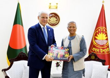 সাবেক সার্বিয়ার প্রেসিডেন্ট প্রধান উপদেষ্টার সাথে সাক্ষাৎ করেছেন