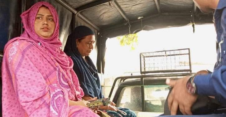 মানিকগঞ্জে বিনাসুদে ঋণের প্রলোভন দেখিয়ে ঢাকার আন্দোলনে নেওয়ার অভিযোগ, আটক তিন জন