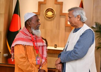 আমাকে রংপুরের একজন উপদেষ্টা হিসেবে বিবেচনা করুন, সিএ আবু সাঈদের পরিবারকে বলেছেন