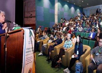 জলবায়ু ঝুঁকিপূর্ণ দেশ হিসেবে বাংলাদেশের উচিত স্বল্পোন্নত এবং অন্যান্য জলবায়ু ঝুঁকিপূর্ণ দেশগুলোর সাথে সহযোগিতা জোরদার করা