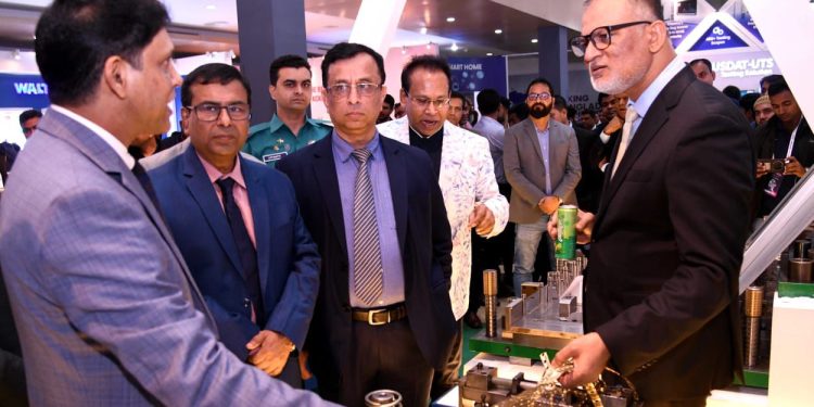 ন্যায় প্রতিষ্ঠায় সকলের সহযোগিতা চাই-বাণিজ্য উপদেষ্টা