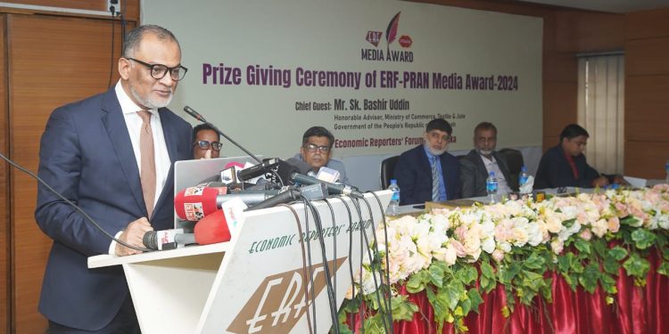 রমজানে পণ্যের দাম নিম্নমুখী থাকবে : বাণিজ্য উপদেষ্টা