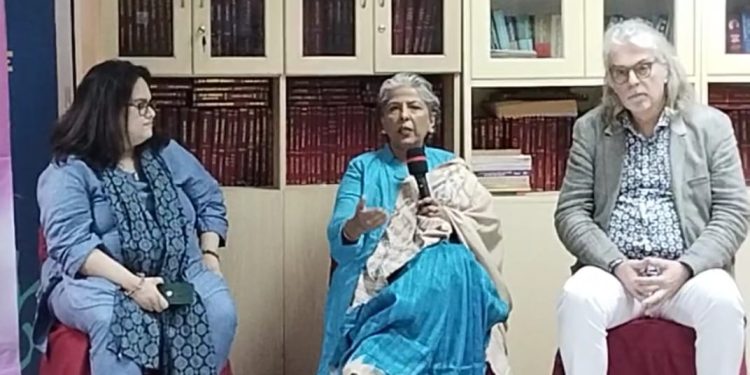 নারীর প্রতি সহিংসতা মোকাবেলায় পুরুষদের মানসিকতা পরিবর্তনের উপর গুরুত্বারোপ