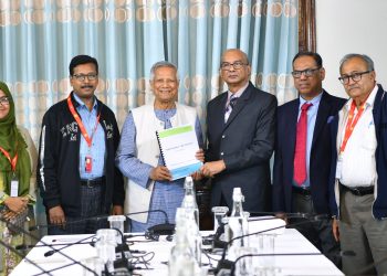 অন্তর্বর্তী প্রতিবেদনে র‌্যাবকে বিলুপ্ত করার সুপারিশ করেছে, জোরপূর্বক গুমের ঘটনায় সাবেক প্রধানমন্ত্রী শেখ হাসিনার সম্পৃক্ততা খুঁজে পেয়েছে কমিশন