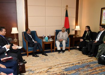 মালয়েশিয়ার মন্ত্রী কায়রোতে প্রধান উপদেষ্টার সাথে সাক্ষাৎ করেছেন