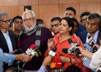 ঢাকায় মানুষ বায়ুদূষণে অসুস্থ হবে, মারা যাবে আর বাসগুলো দূষণ করতে থাকবে—এটা চলতে দেওয়া হবে না- পরিবেশ উপদেষ্টা সৈয়দা রিজওয়ানা হাসান