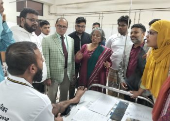আহতদের সুচিকিৎসার জন্য চিকিৎসকদের সার্বক্ষণিক মনিটরিং করারও নির্দেশ দেন উপদেষ্টা শারমীন এস মুরশিদ